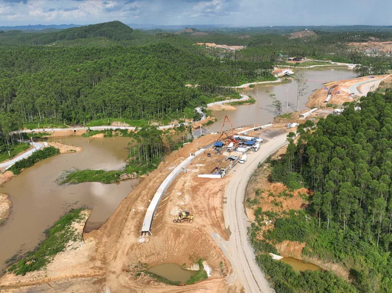 Proyek Jalan Lingkar Sepaku Kalimantan Timur